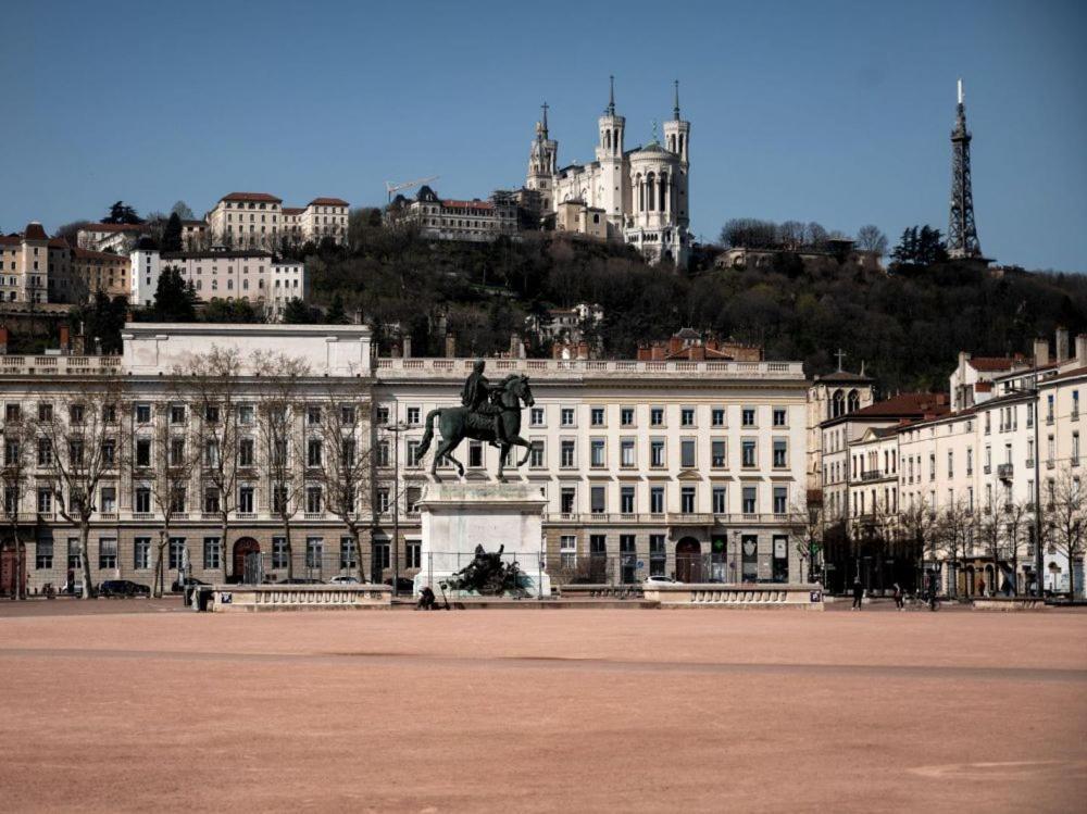 Chambre Spacieuse Au Calme Proche De Lyon Sathonay-Village Dış mekan fotoğraf